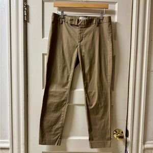 GAP Women's Cropped Khaki Cotton Pants Size 6
